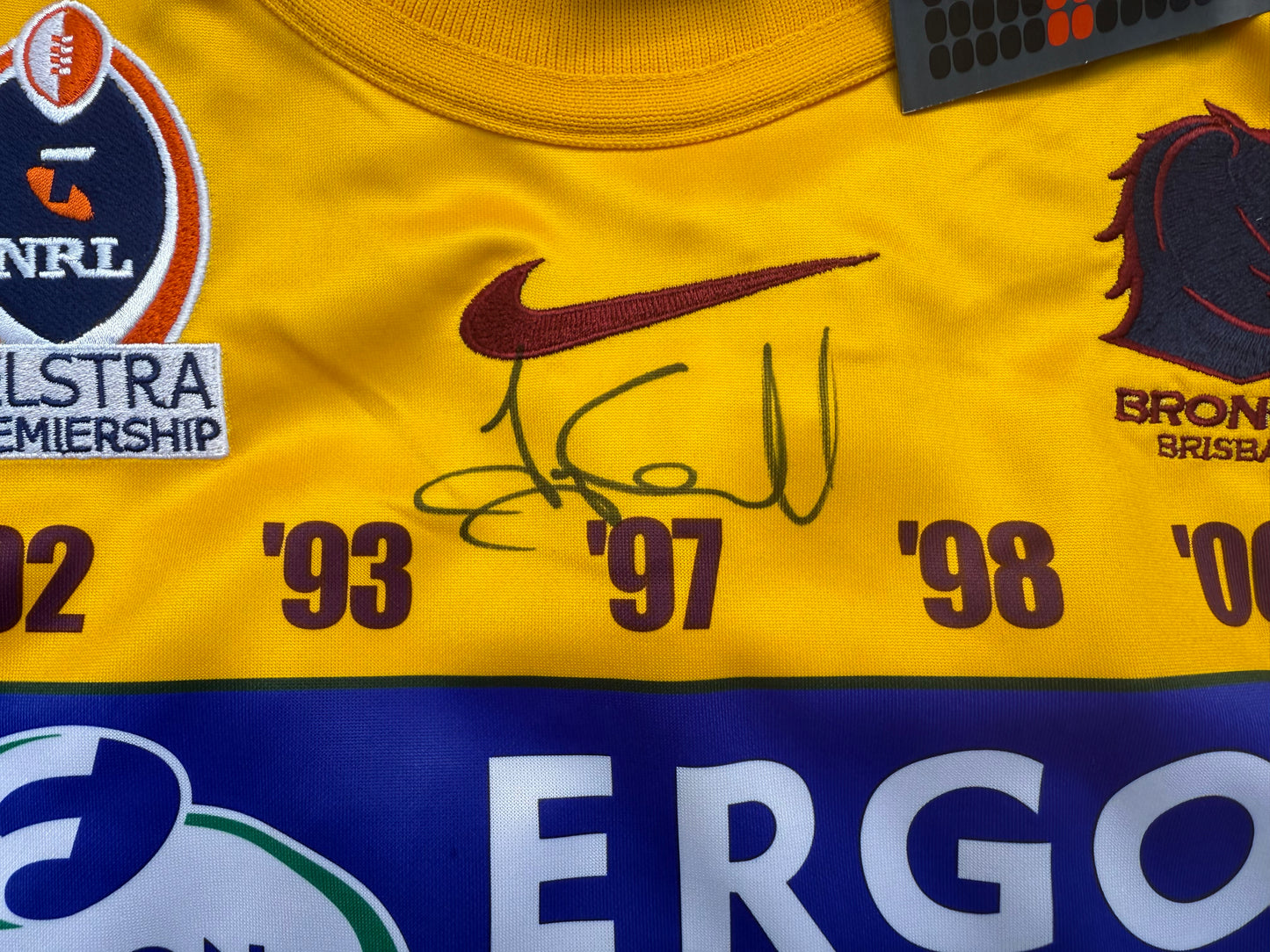 2003 Brisbane Broncos Heritage Player Cut Tonie Carroll signed (2XL)