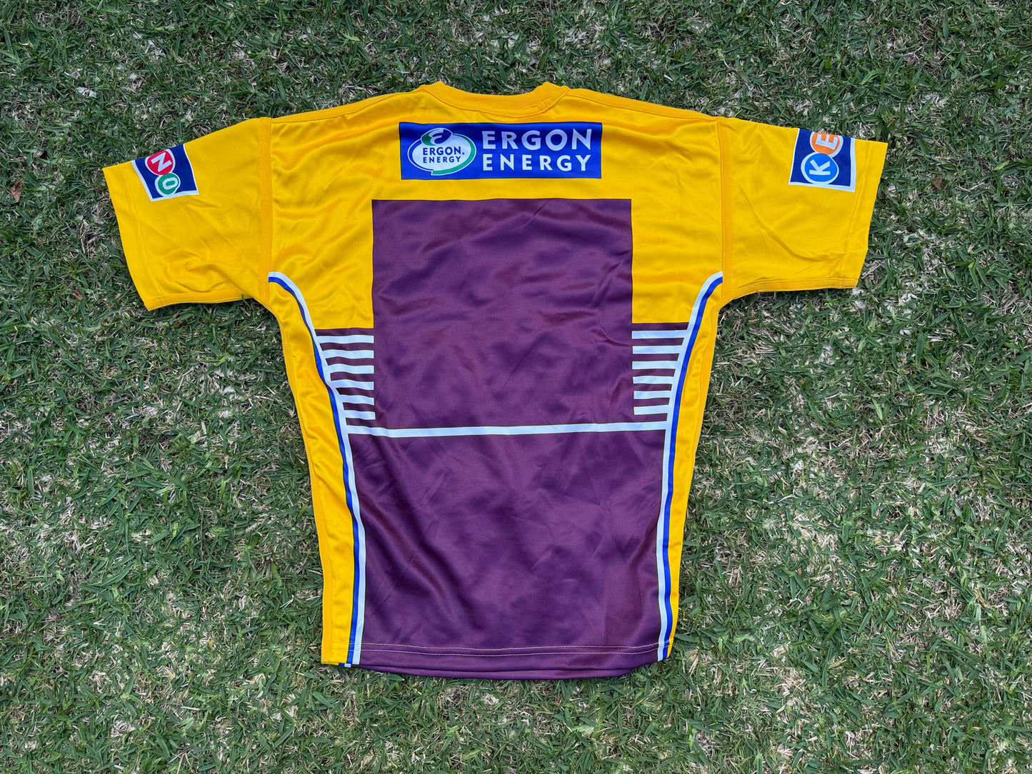 2003 Brisbane Broncos Heritage Player Cut Tonie Carroll signed (2XL)
