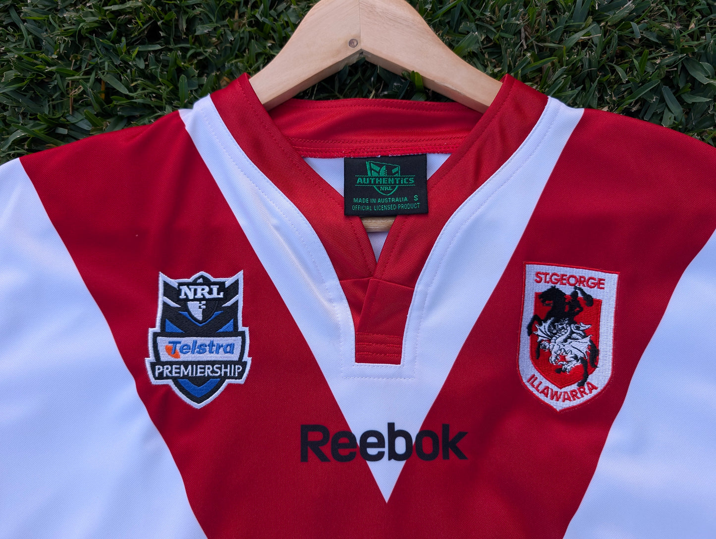 2010 St George Illawarra Dragons Home Jersey (M)