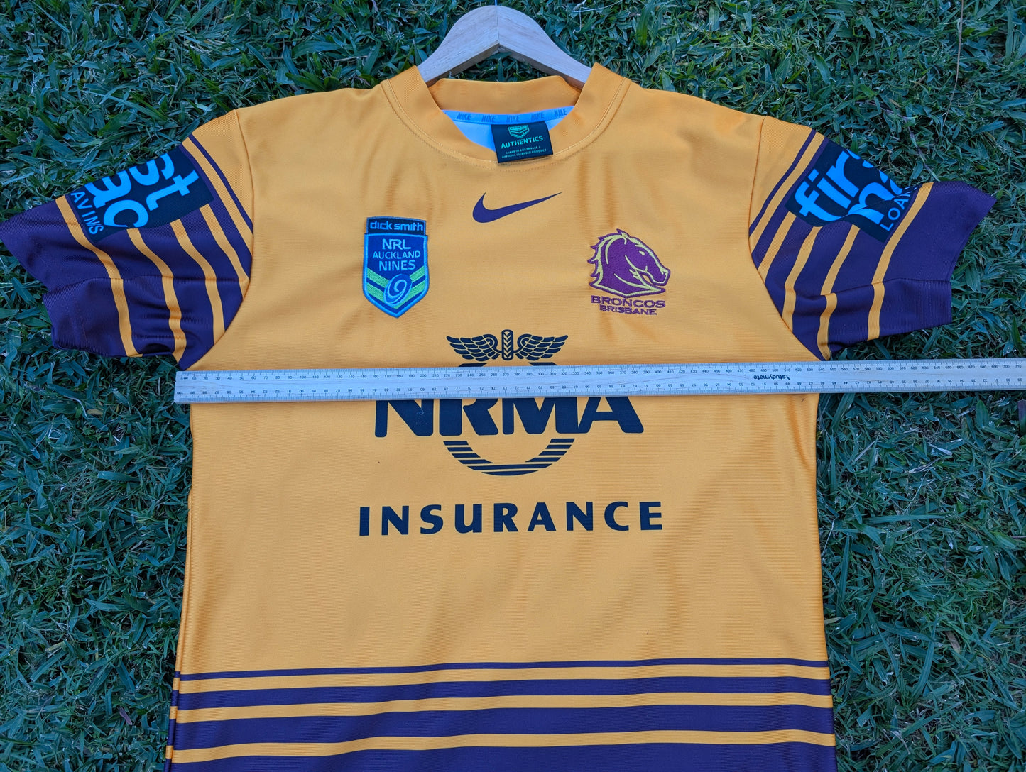 2014 Brisbane Broncos Auckland 9's Jersey ( L)