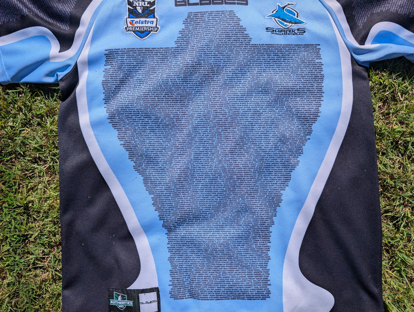 2012 Cronulla Sharks Members Jersey (XL)