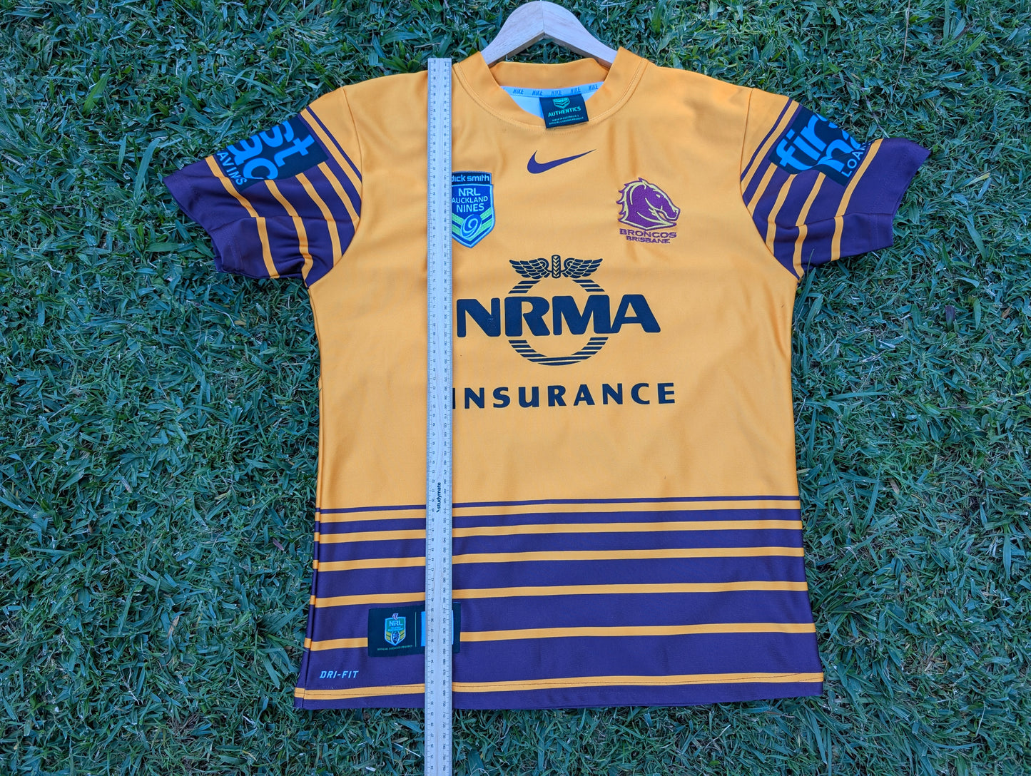 2014 Brisbane Broncos Auckland 9's Jersey ( L)