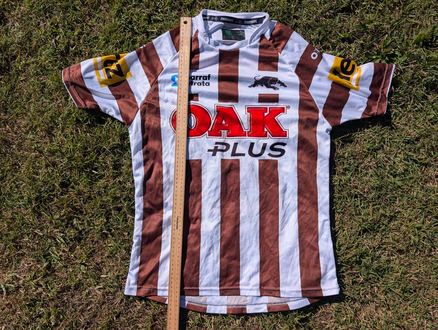 2021 Penrith Panthers Warm Up tee (M)