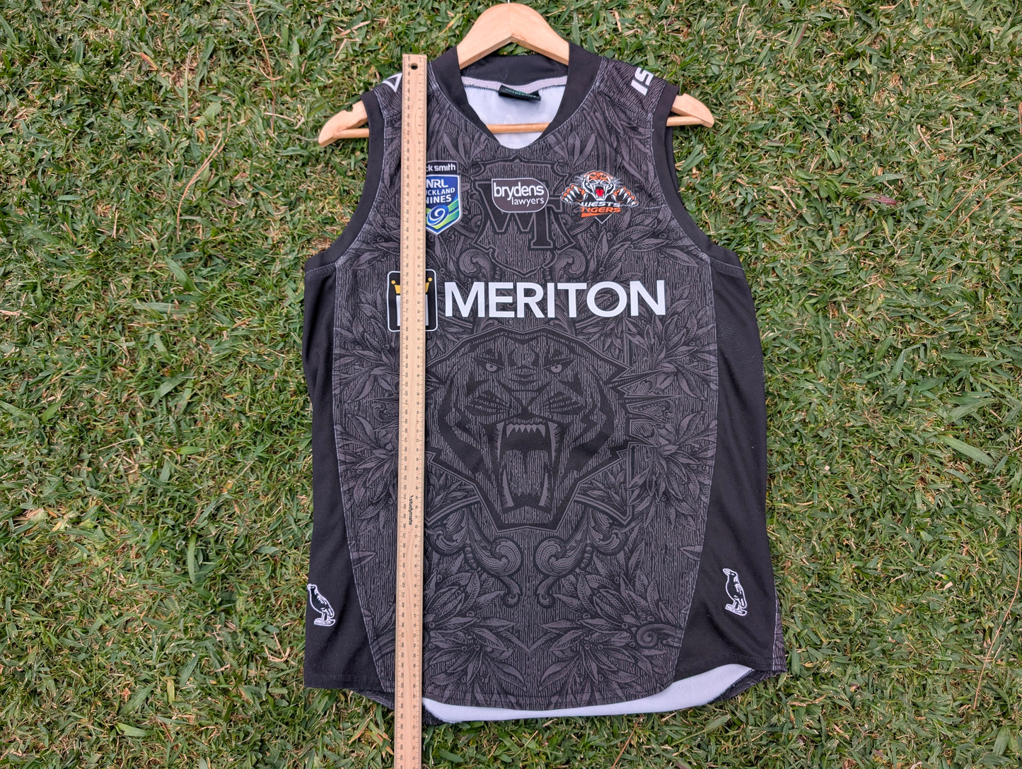 2015 Wests Tigers Auckland 9s Jersey (S)