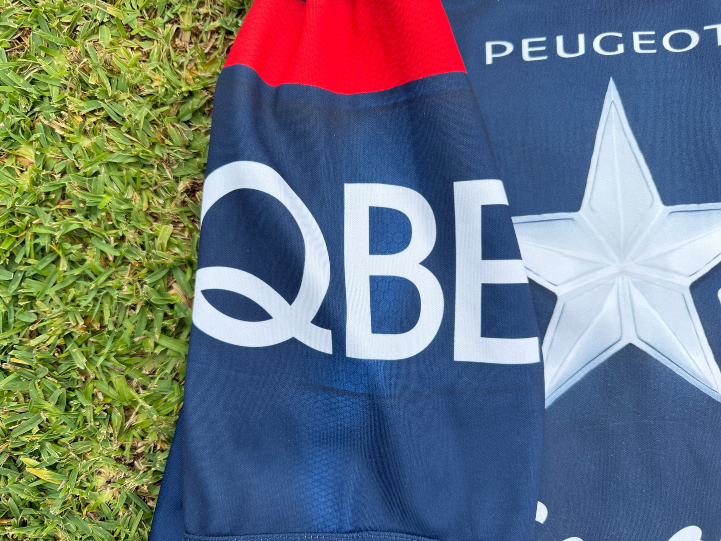 2015 Sydney Roosters Captain America Marvel Jersey (XL)