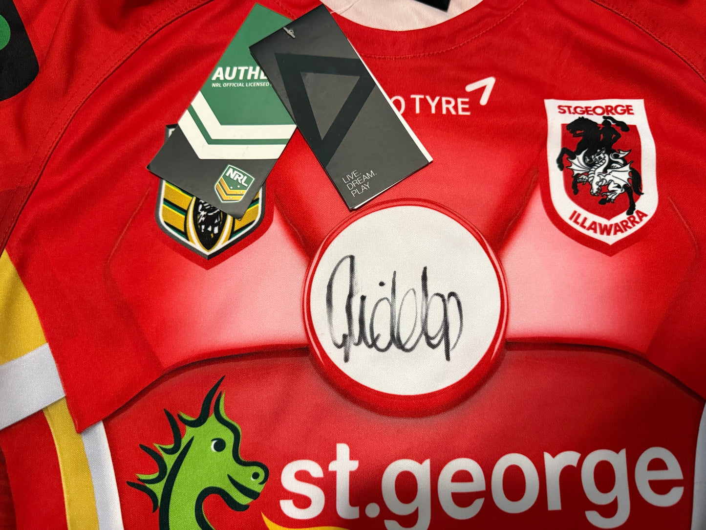 2015 St George Illawarra Ironman Marvel Jersey Signed BNWT (L)