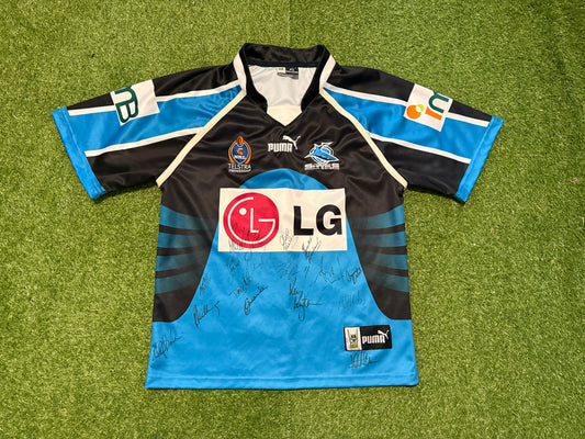 2004 Cronulla Sharks Home Jersey signed (XL)