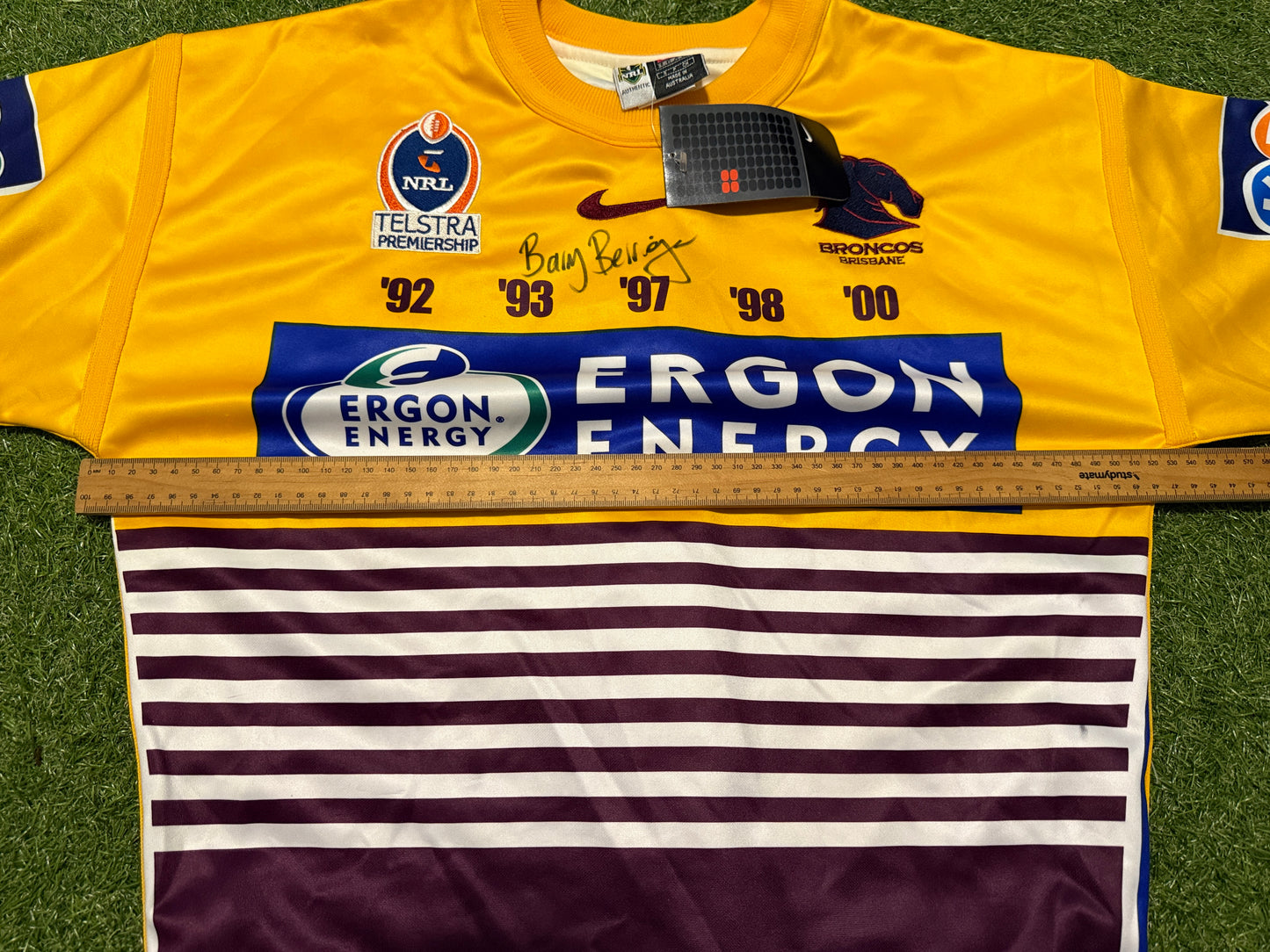2003 Brisbane Broncos Heritage Player Cut Barry Berrigan signed (S)