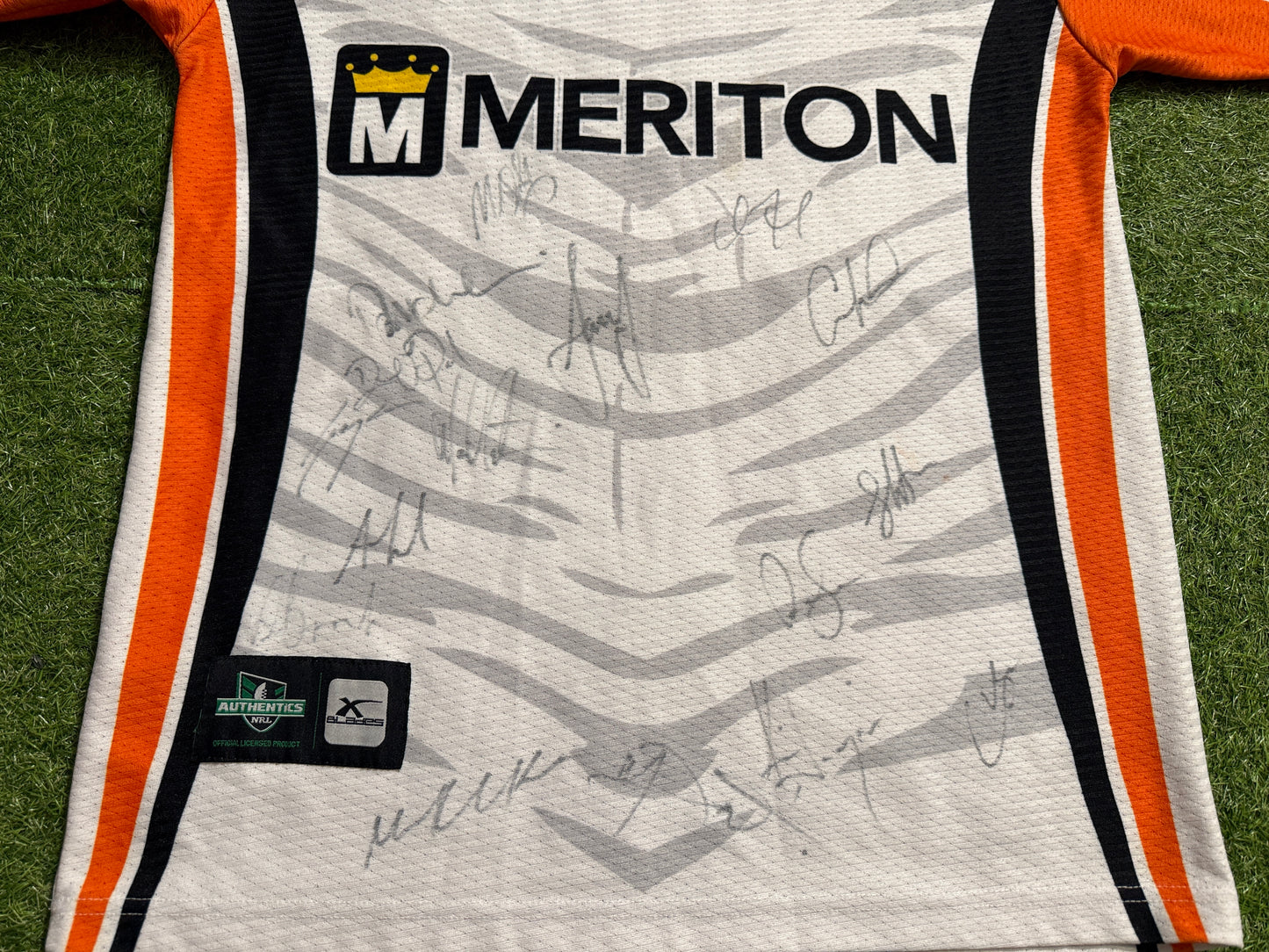 2011 Wests Tigers Away Jersey (L)