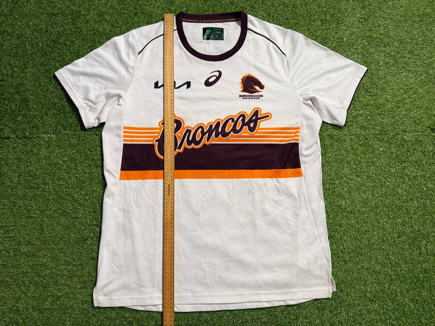 2025 Brisbane Broncos Warm up tee (XL)