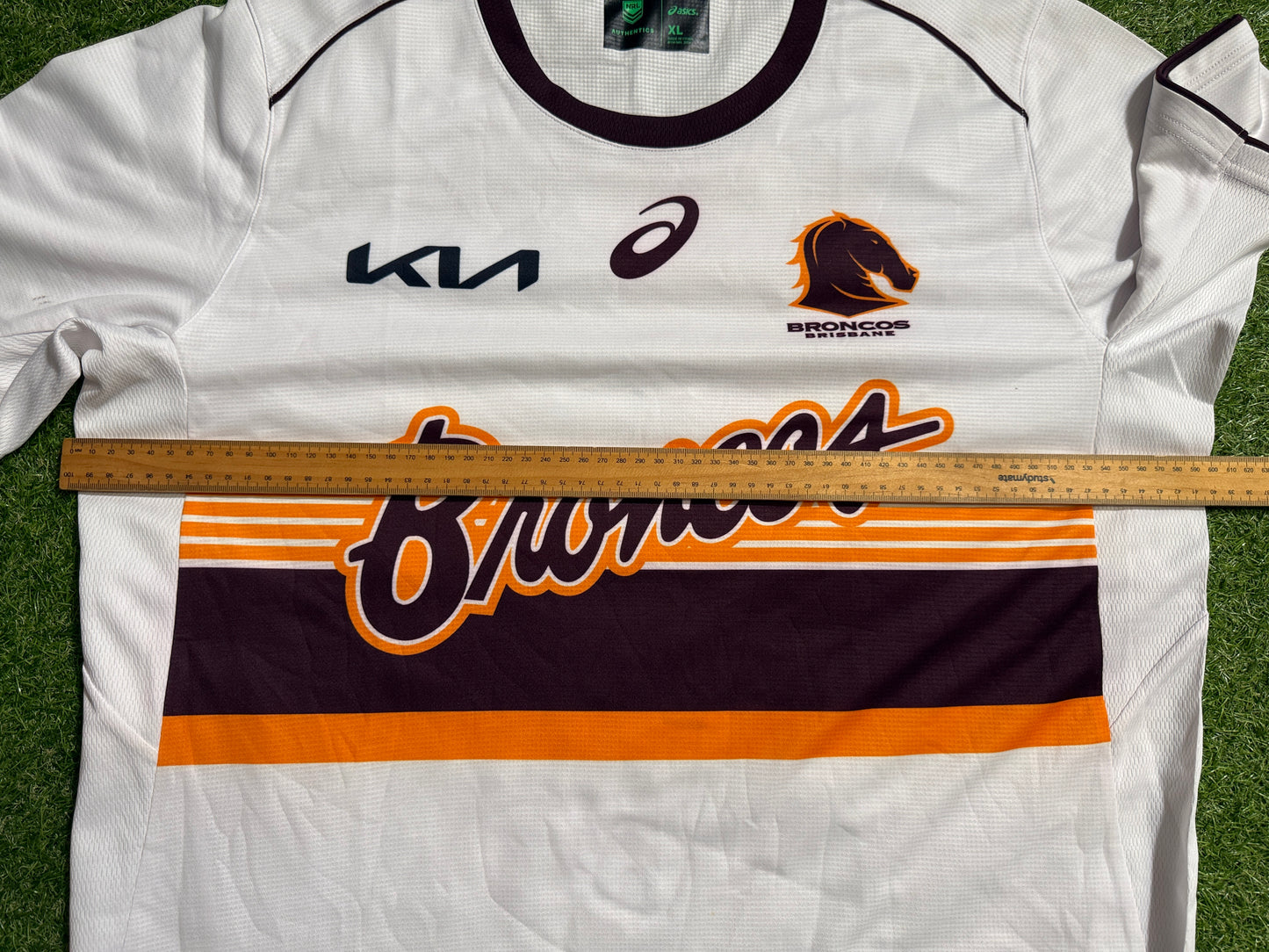 2025 Brisbane Broncos Warm up tee (XL)