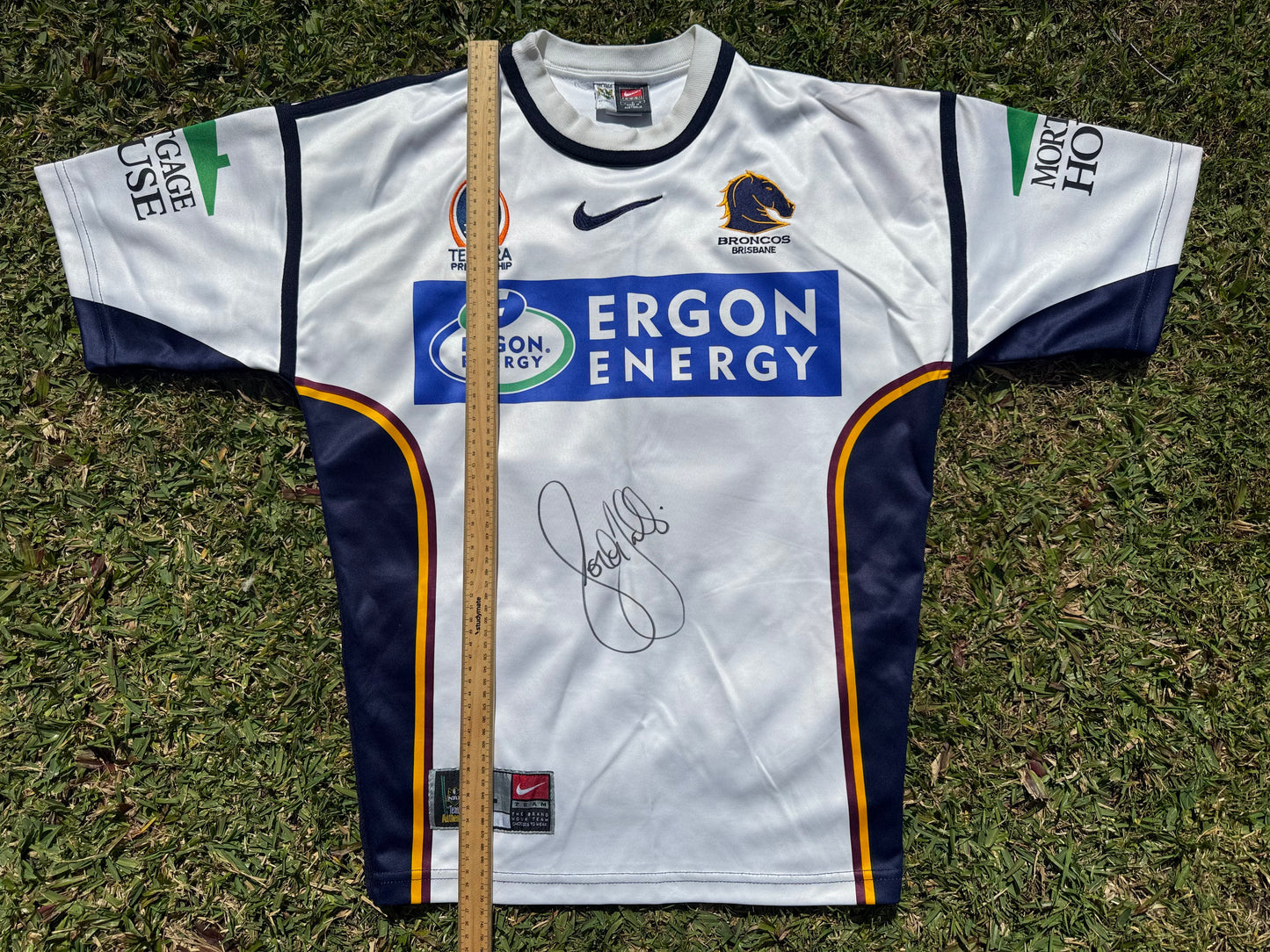 2004 Brisbane Broncos Player Issue Gordon Tallis Signed (L)