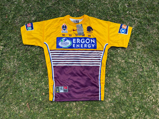 2003 Brisbane Broncos Heritage Player Cut Tonie Carroll signed (2XL)