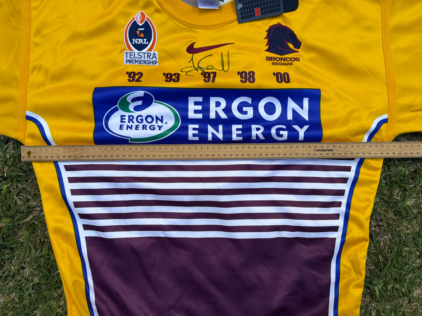 2003 Brisbane Broncos Heritage Player Cut Tonie Carroll signed (2XL)