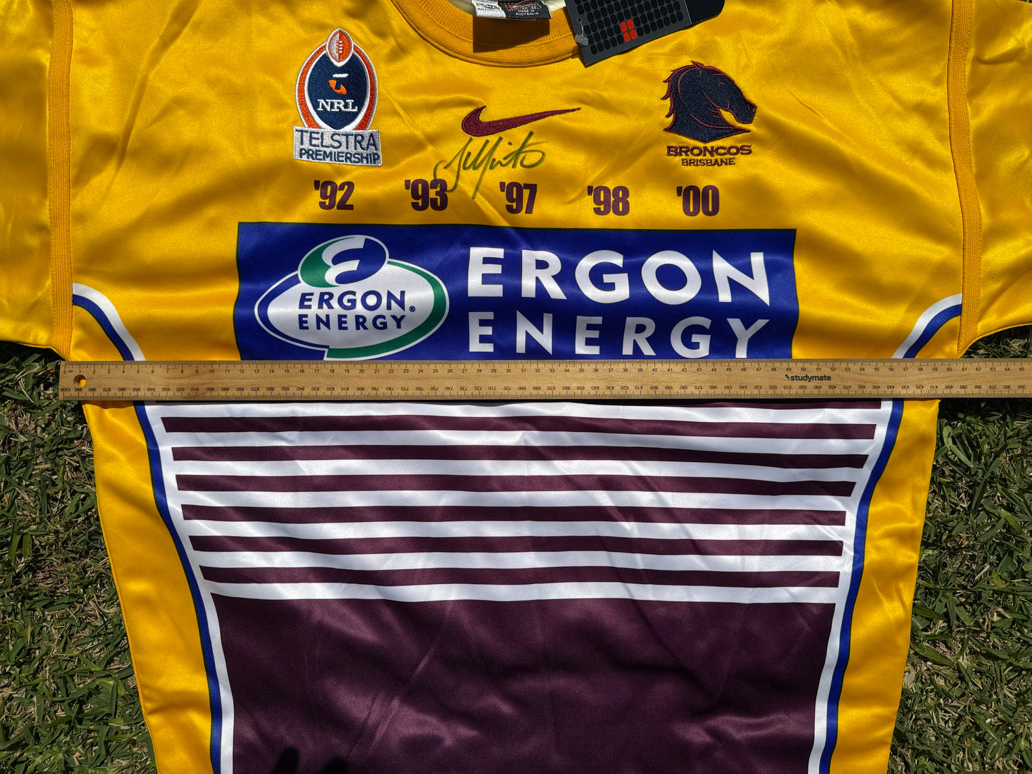 2003 Brisbane Broncos Heritage Player Cut Scott Minto signed (2XL)