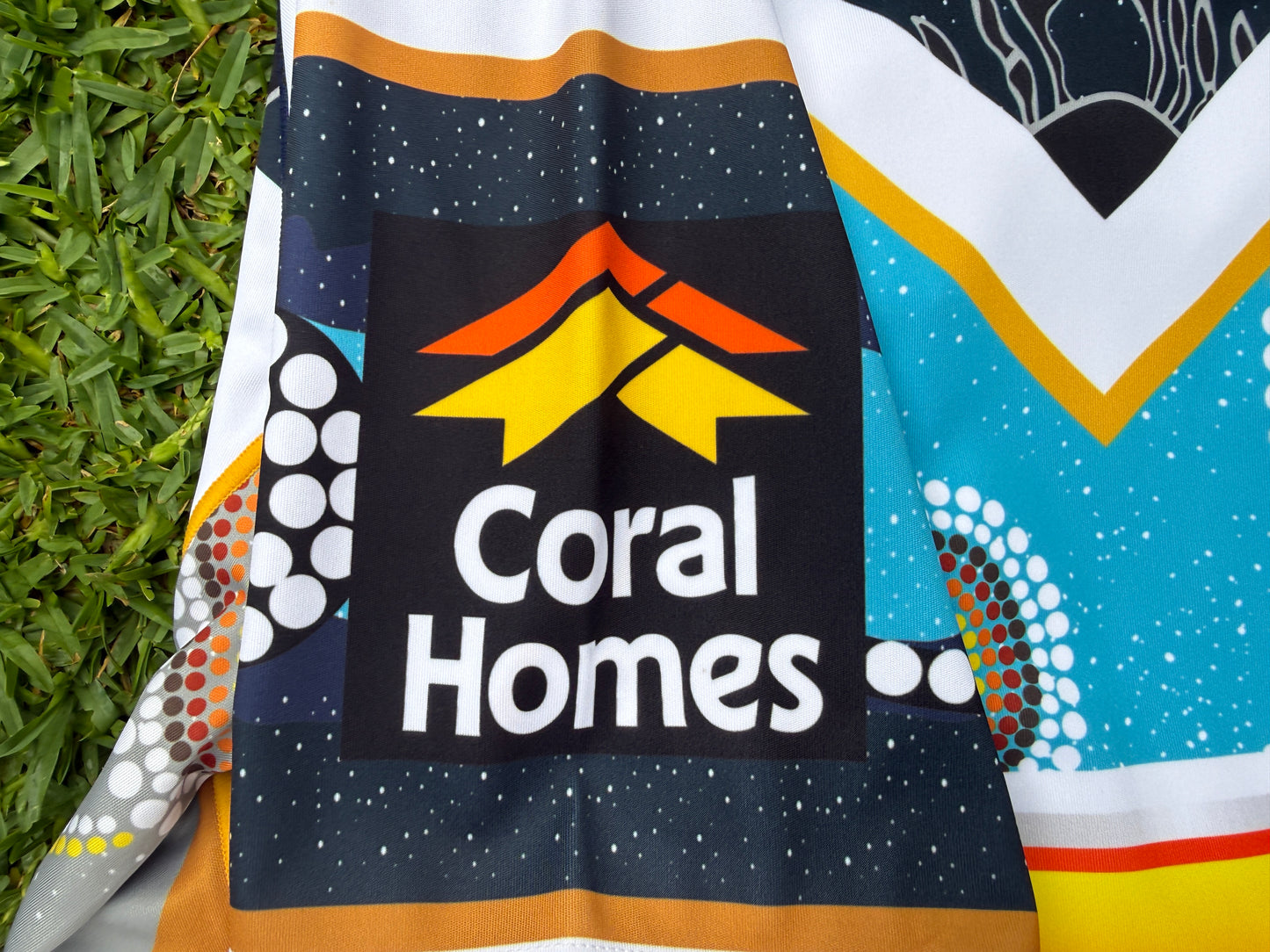 2014 Gold Coast Titans Indigenous Jersey (2XL)