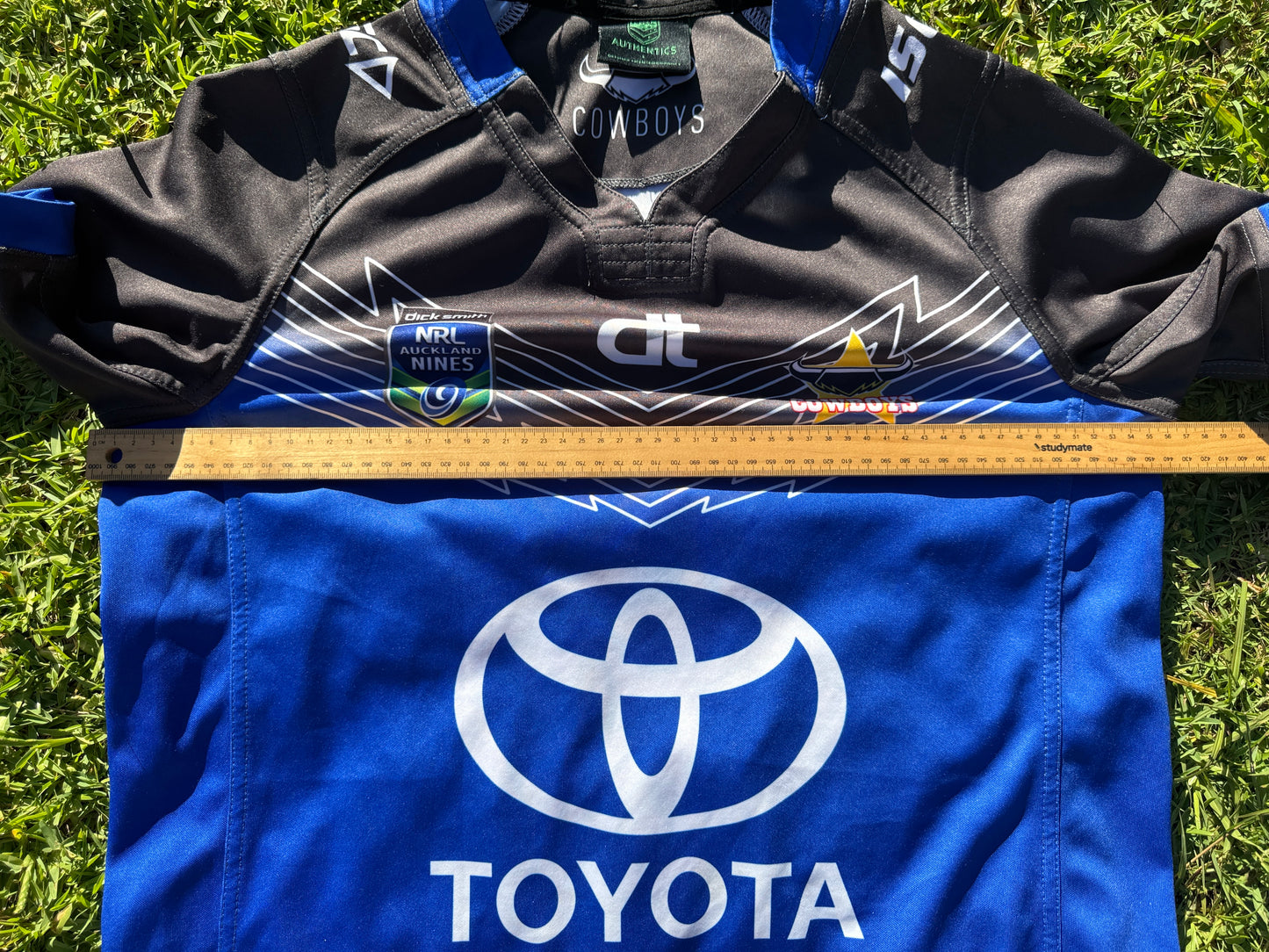 2016 NQ Cowboys Auckland 9's Jersey (L)