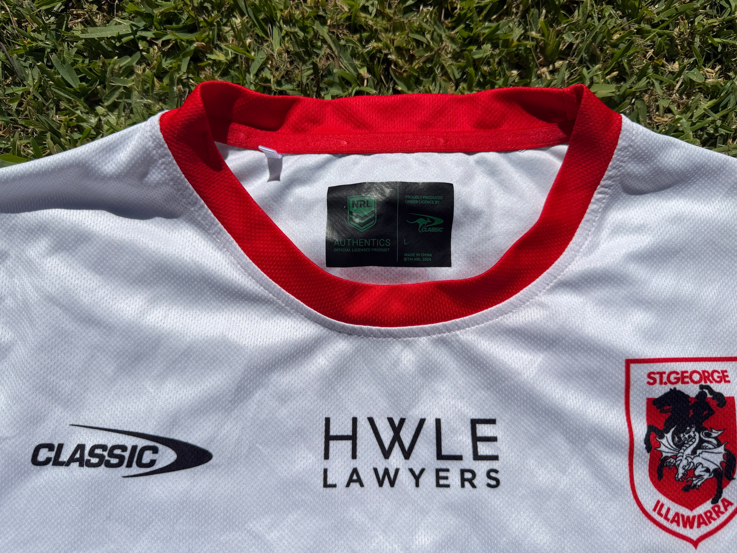 2022 St George Illawarra Dragons Run Out Tee (XL)