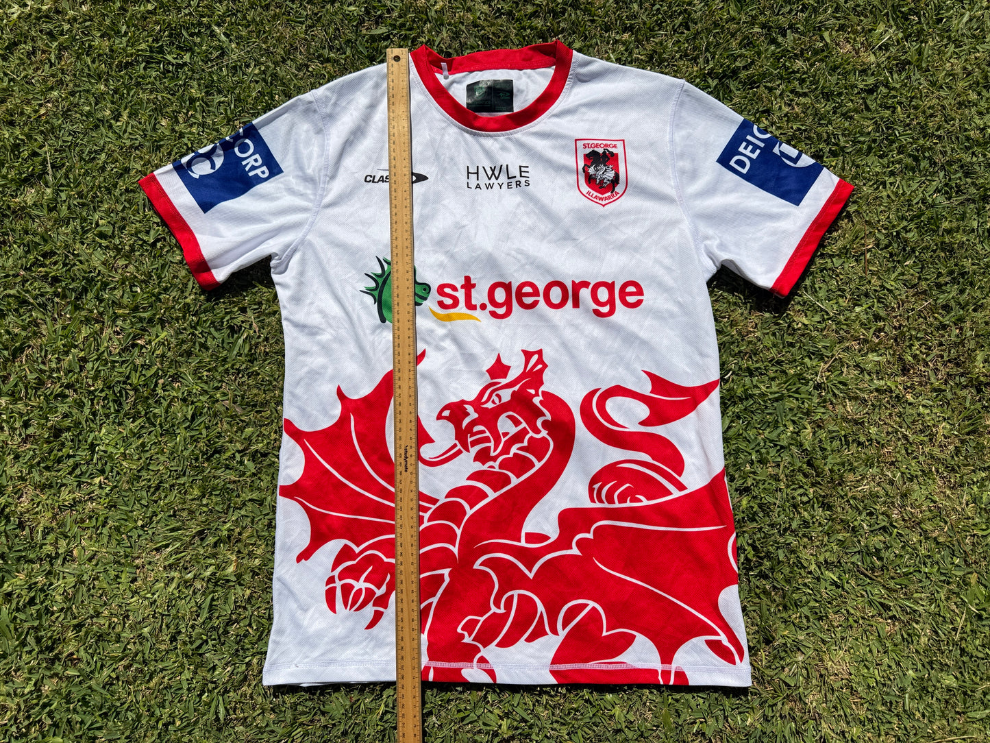 2022 St George Illawarra Dragons Run Out Tee (XL)