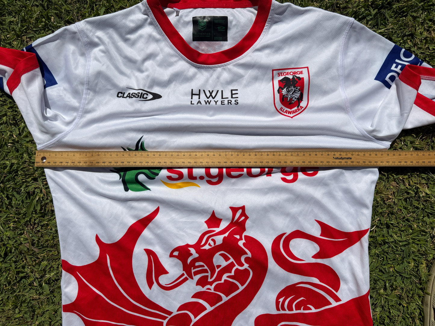 2022 St George Illawarra Dragons Run Out Tee (XL)