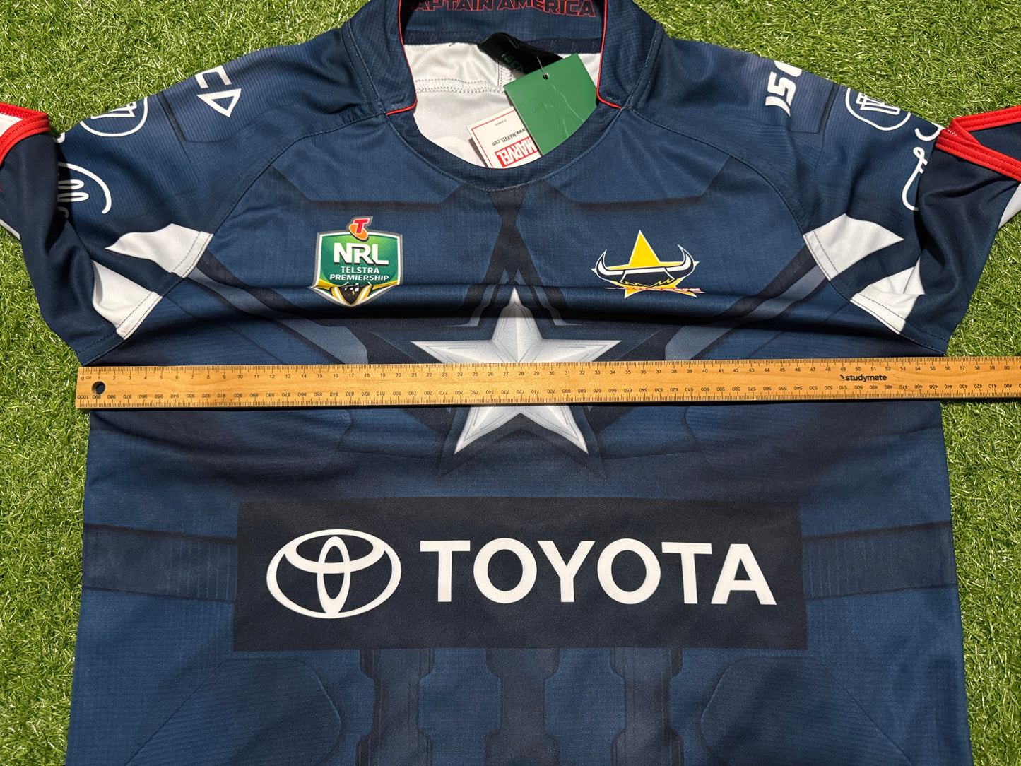 2017 NQ Cowboys Cpt America Marvel BNWT (XL)