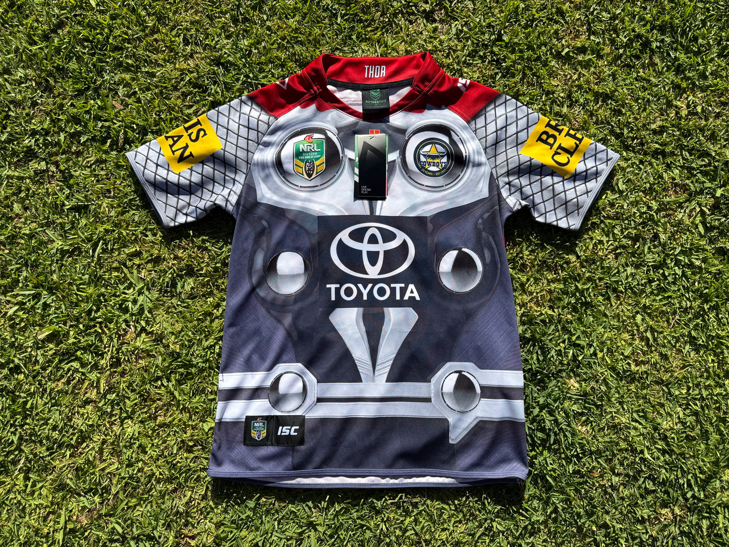 2015 North Queensland Cowboys Marvel (L)