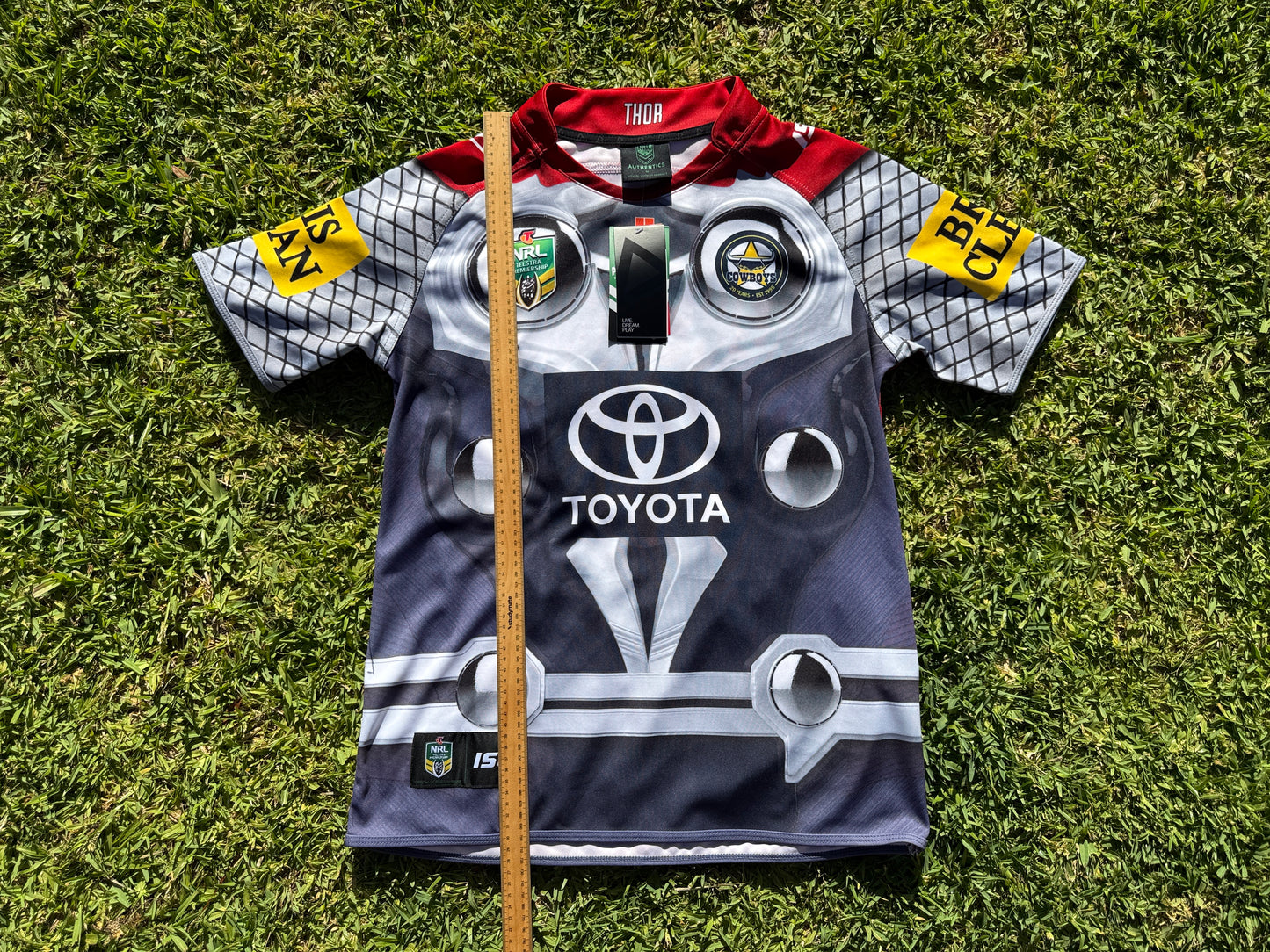 2015 North Queensland Cowboys Marvel (L)