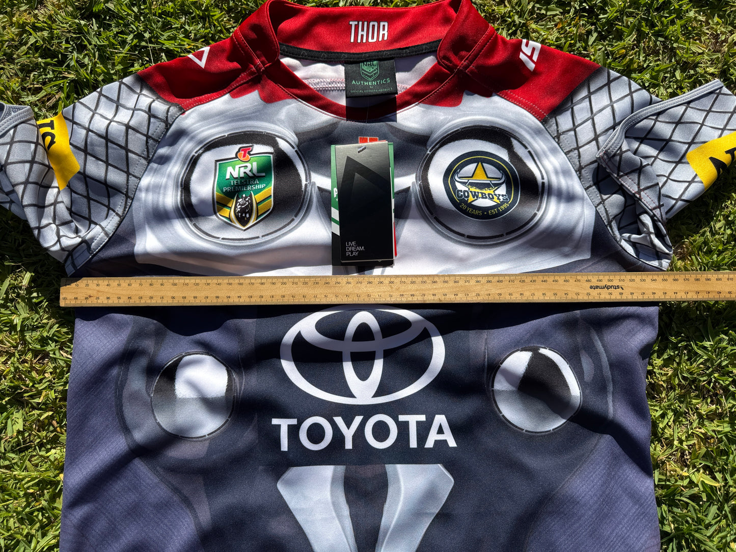 2015 North Queensland Cowboys Marvel (L)