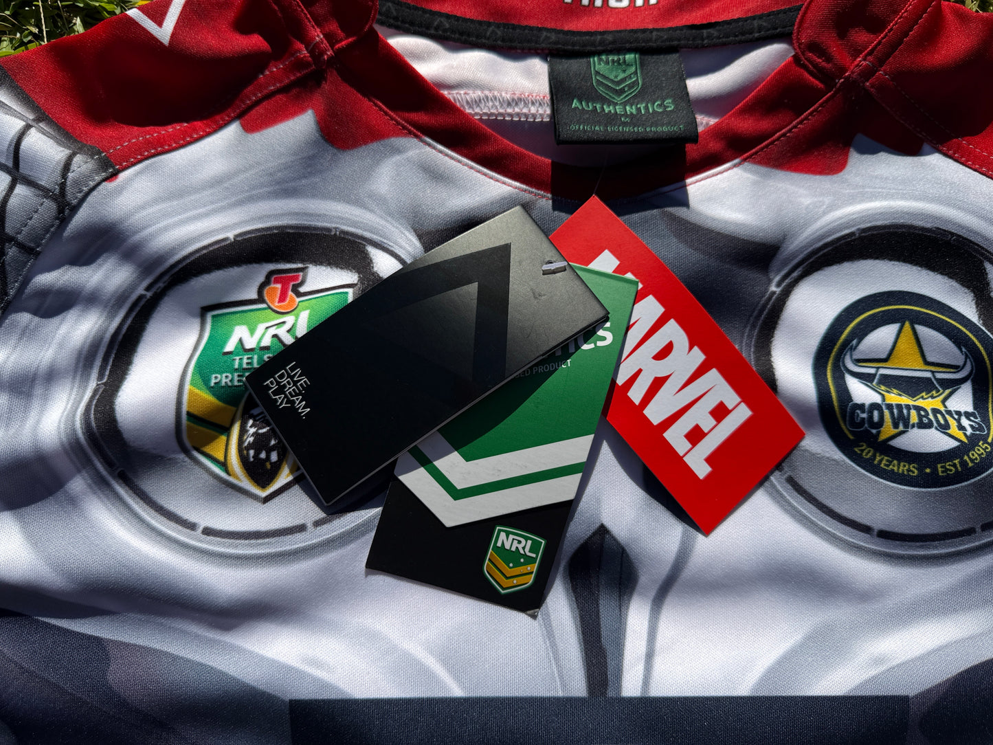 2015 North Queensland Cowboys Marvel (L)