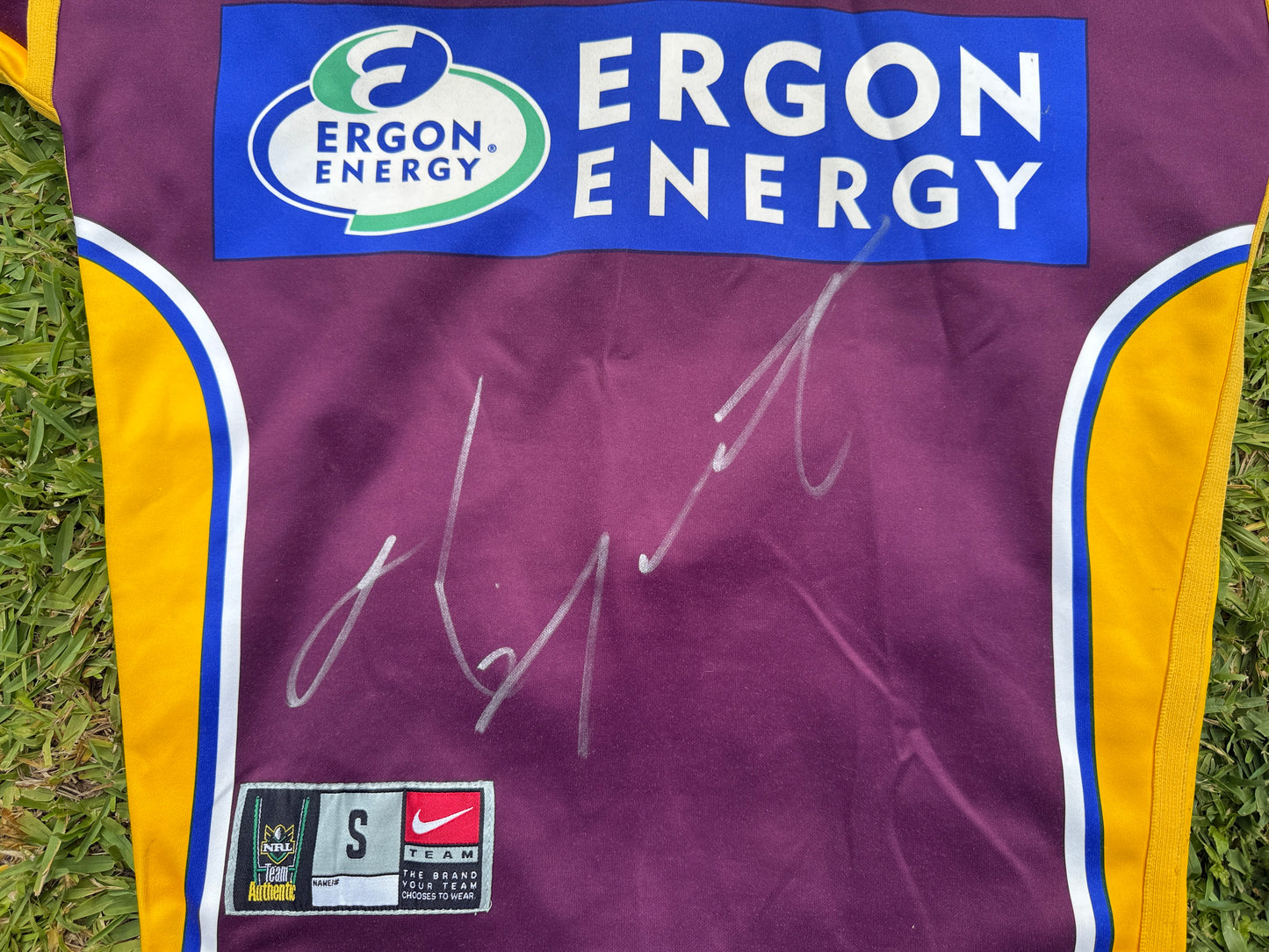 2005 Brisbane Broncos Home Player Issue Karmichael Hunt Signed (S)