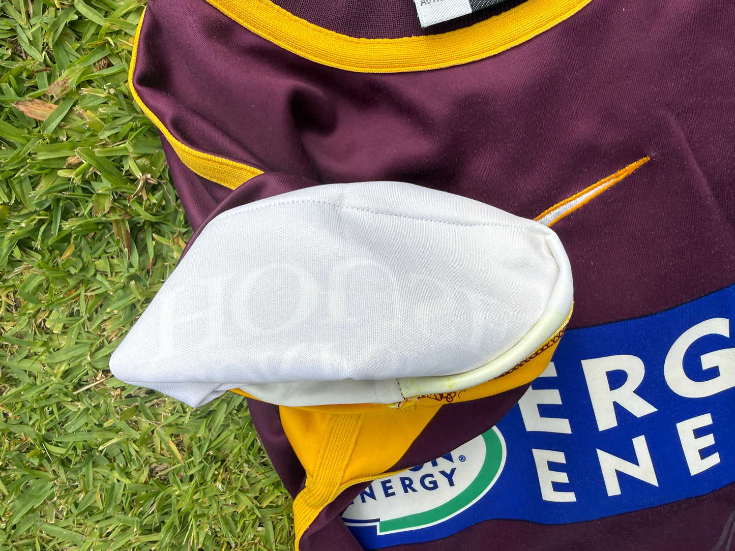 2005 Brisbane Broncos Home Player Issue Karmichael Hunt Signed (S)