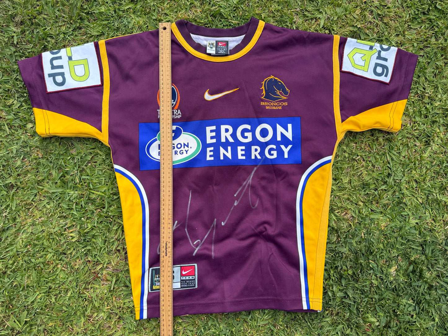 2005 Brisbane Broncos Home Player Issue Karmichael Hunt Signed (S)