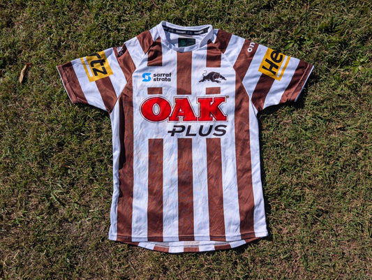 2021 Penrith Panthers Warm Up tee (M)