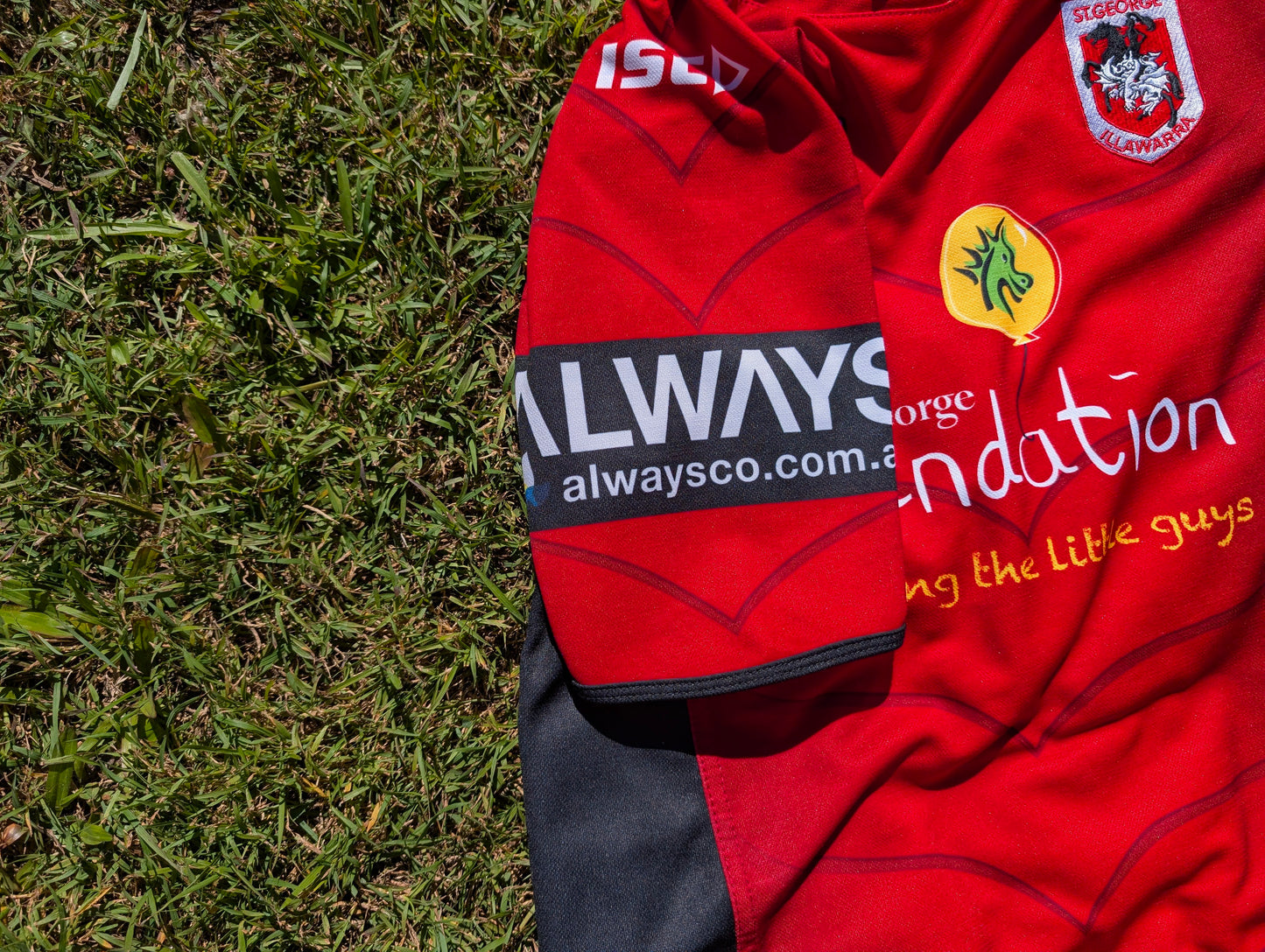 2014 St George Illawarra Dragons Charity Shield Jersey (S)