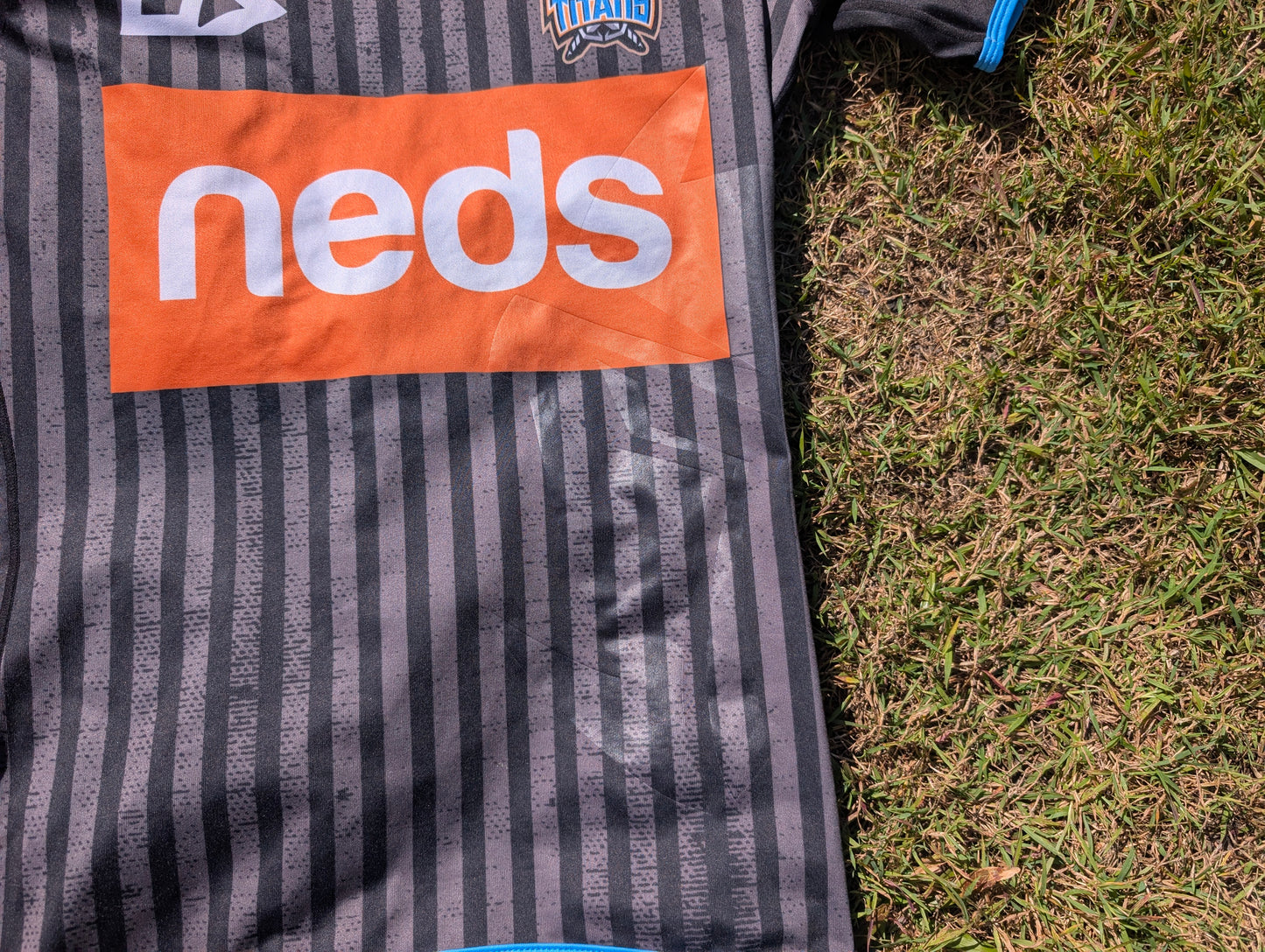 2020 Gold Coast Titans Run Out Jersey (M)