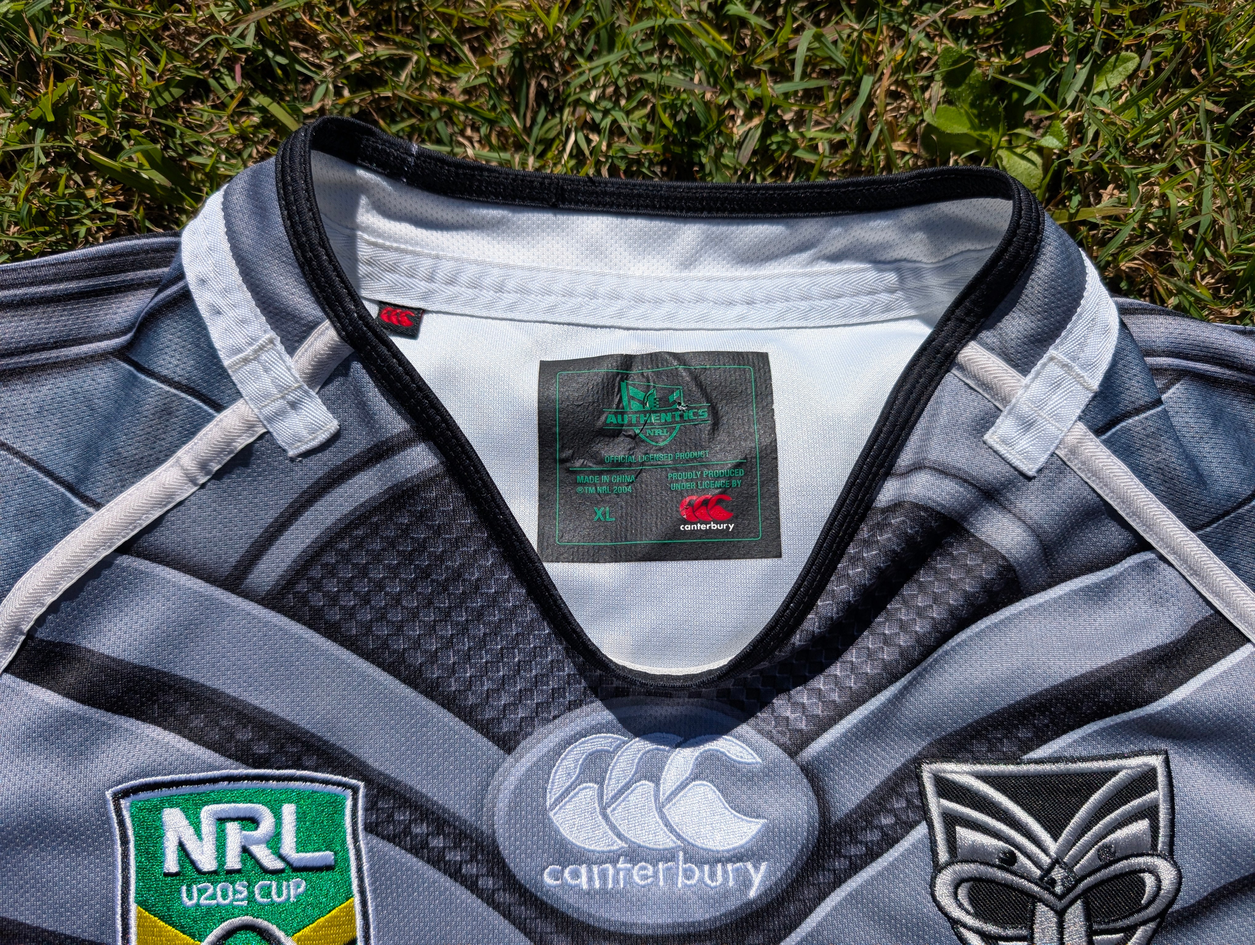 【海外3XLサイズ】NRL ＮＺ・ウォーリアーズ ジャージ・キャップセット Warriors 2025 Dynasty Las Vegas Warm Up Tee - Adults